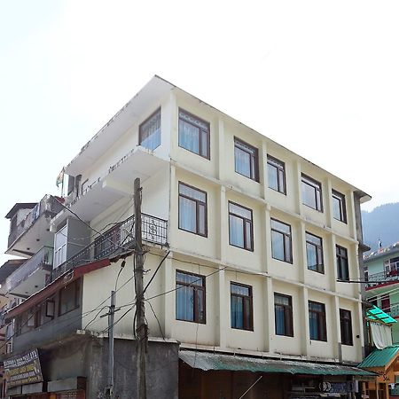 Oyo 9912 Hotel Rock Sea Manāli Екстериор снимка