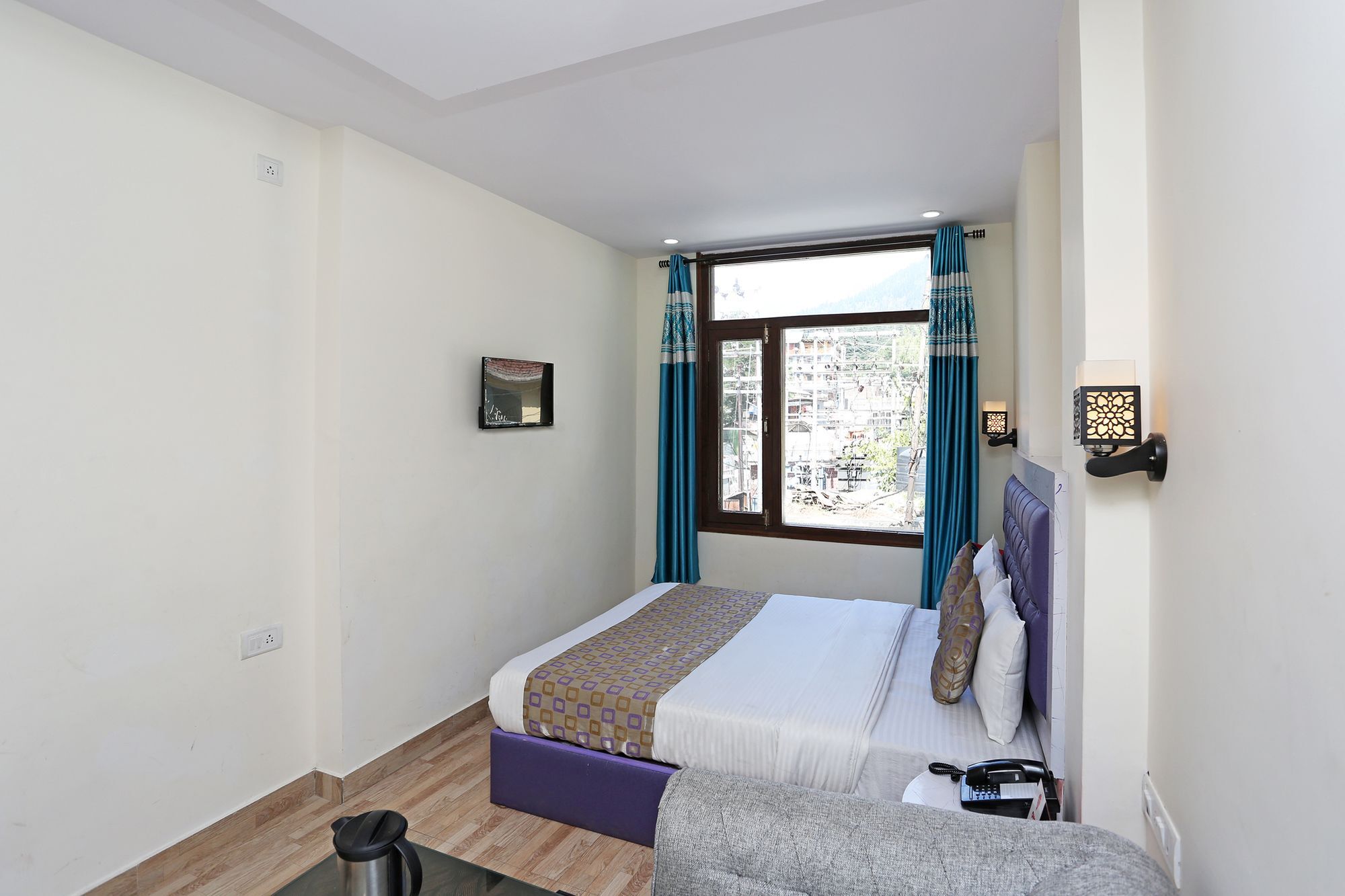 Oyo 9912 Hotel Rock Sea Manāli Екстериор снимка